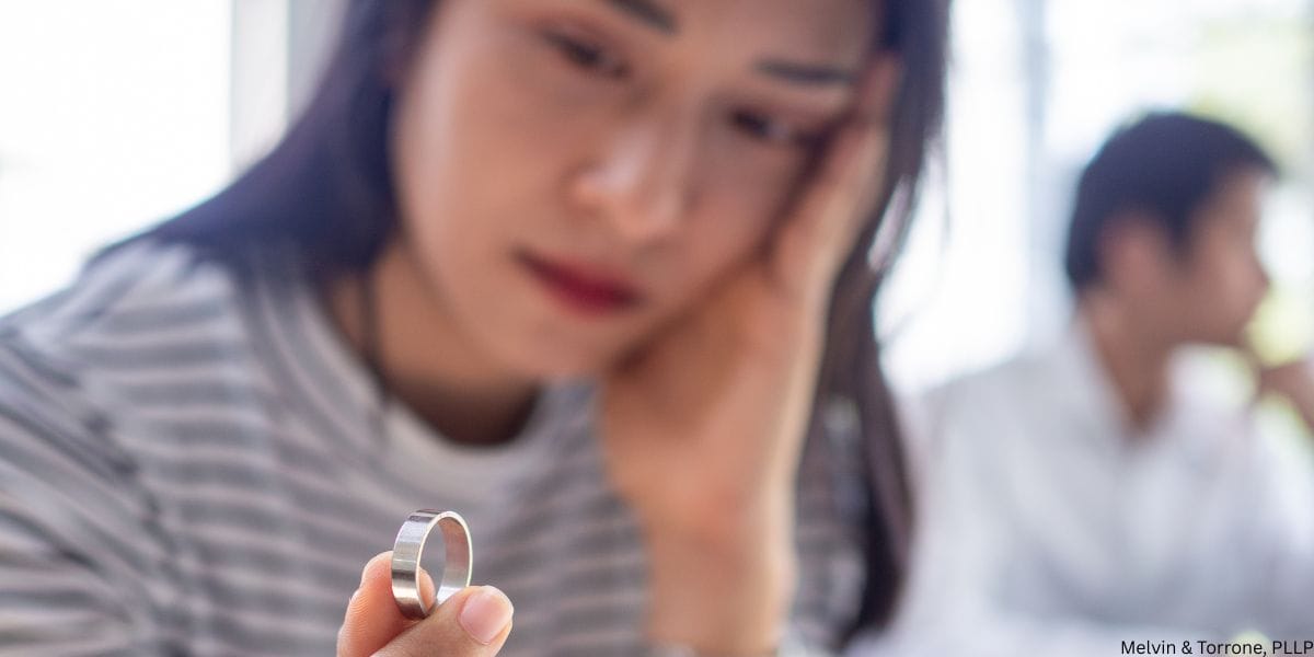 Couple experiencing relationship strain related to tiny house divorce rate